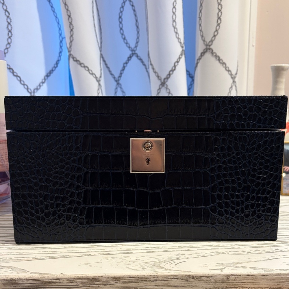 Smythson Black Jewelry Organizer
